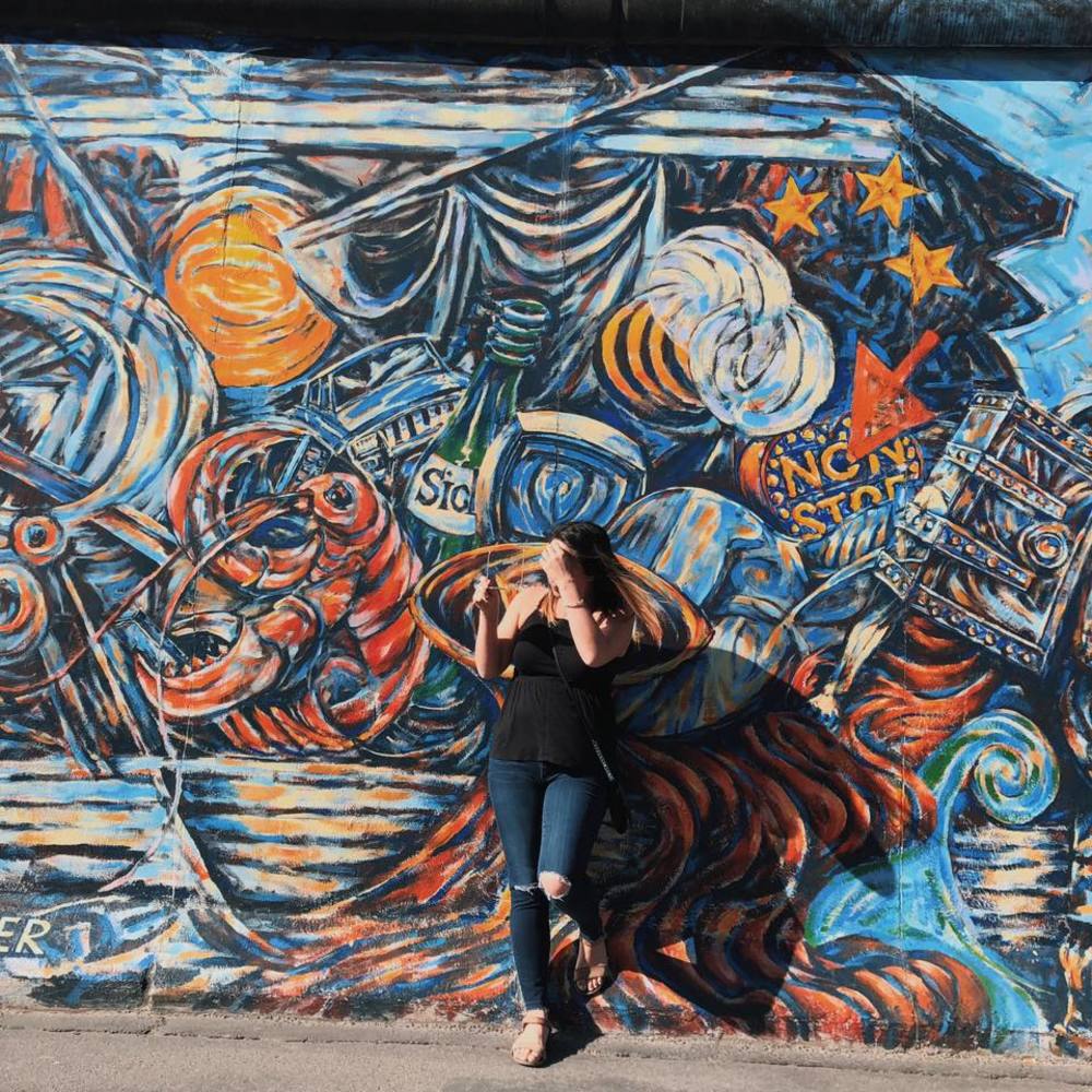 Meet your Posher, Crystal